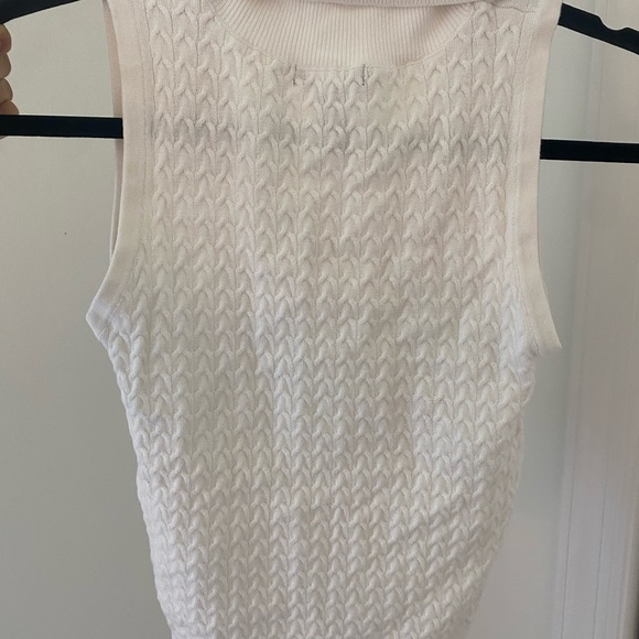 White sweater vest - Picture 2 of 4
